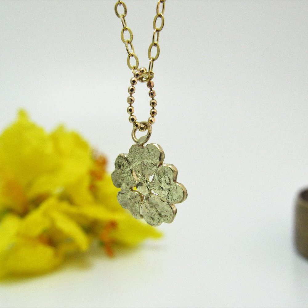 Gold necklace. 14 Karat solid yellow gold necklace